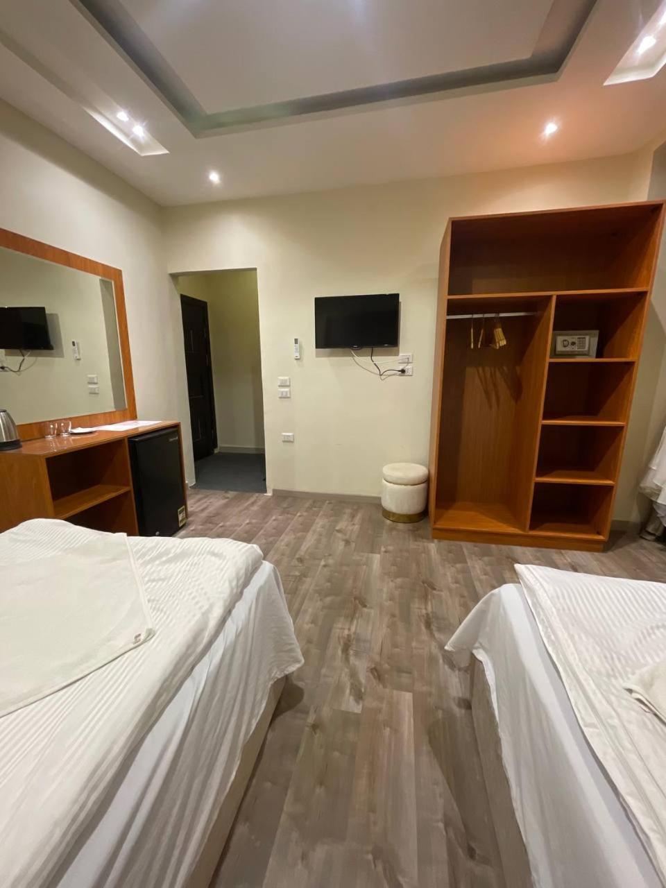Solima Pyramids Inn Kafrat al Jabal Exterior photo