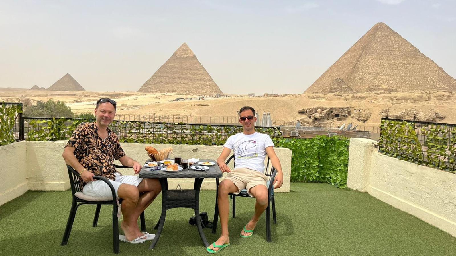 Solima Pyramids Inn Kafrat al Jabal Exterior photo