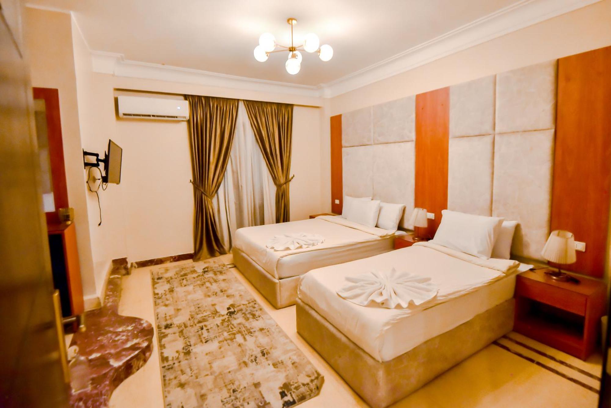 Solima Pyramids Inn Kafrat al Jabal Exterior photo